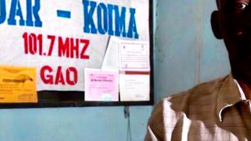 Interpellations de trois journalistes, suspension de cinq médias : le rétrécissement continu de l’espace médiatique au Mali