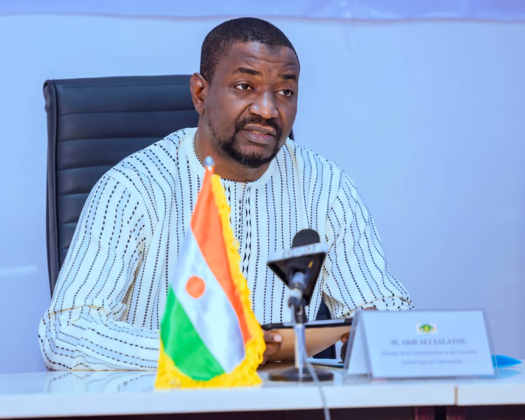 Autoroute numérique du désert : le Niger accélère la gouvernance de la fibre optique transsaharienne.