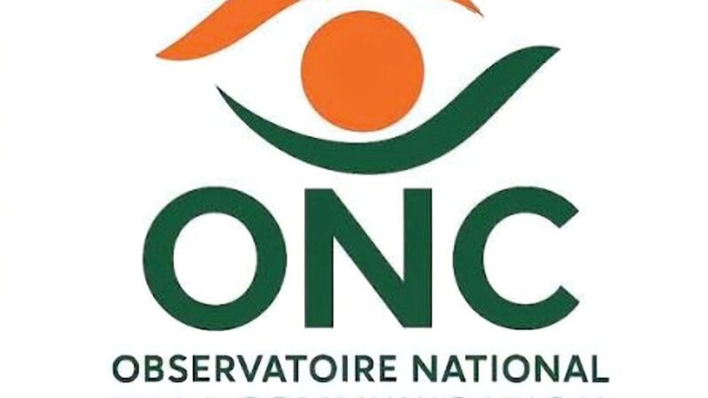 Mobilisation générale : l’État serre la vis sur l’information, les médias appelés à la responsabilité.