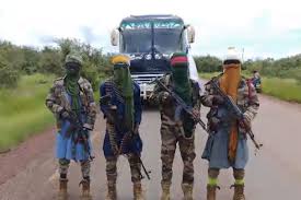 Blocus de Bamako : des milliers de voyageurs piégés, l’urgence d’une réponse régionale et internationale.