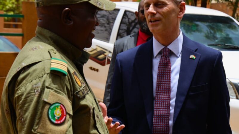 Coopération sécuritaire : Washington remet 2,3 millions de dollars d’équipements militaires au Niger.