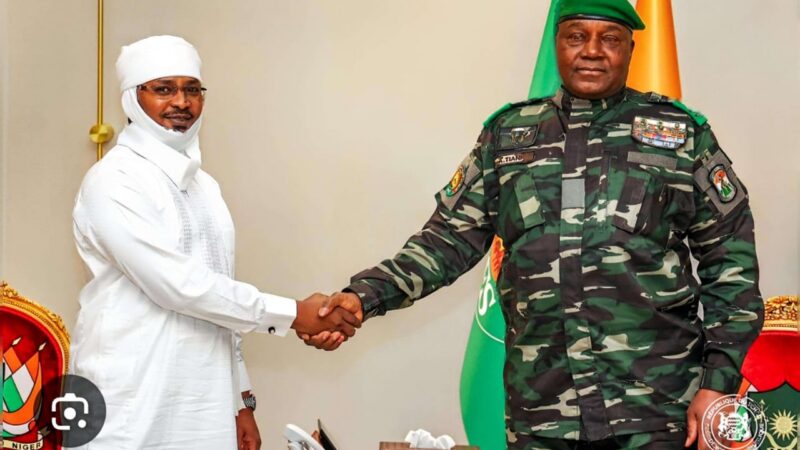 TCHAD-NIGER : L&rsquo;INTOX D’UN AFFRONTEMENT SANGLANT DÉMANTELÉE, N’DJAMENA BALAIE LES RUMEURS ETSCELLLE L’UNION !N’DJAMENA / NIAMEY