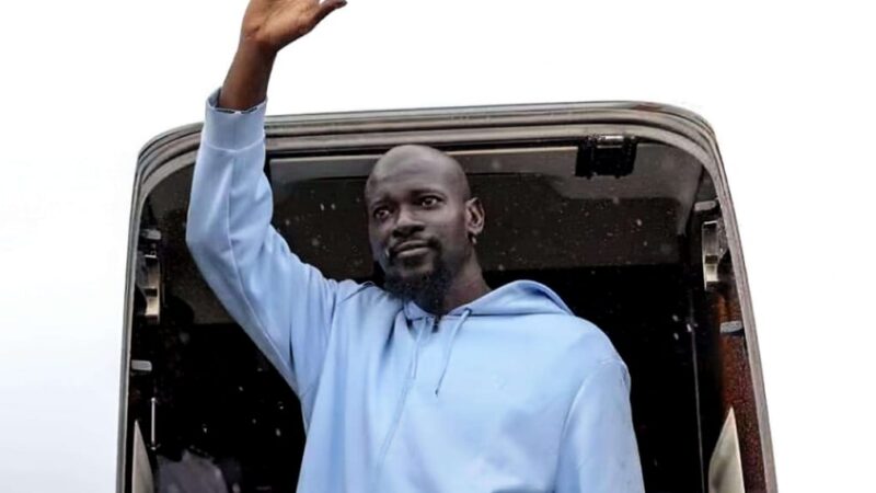 Guinée : le congé de Doumbouya ouvre une zone grise au sommet de l&rsquo;État.